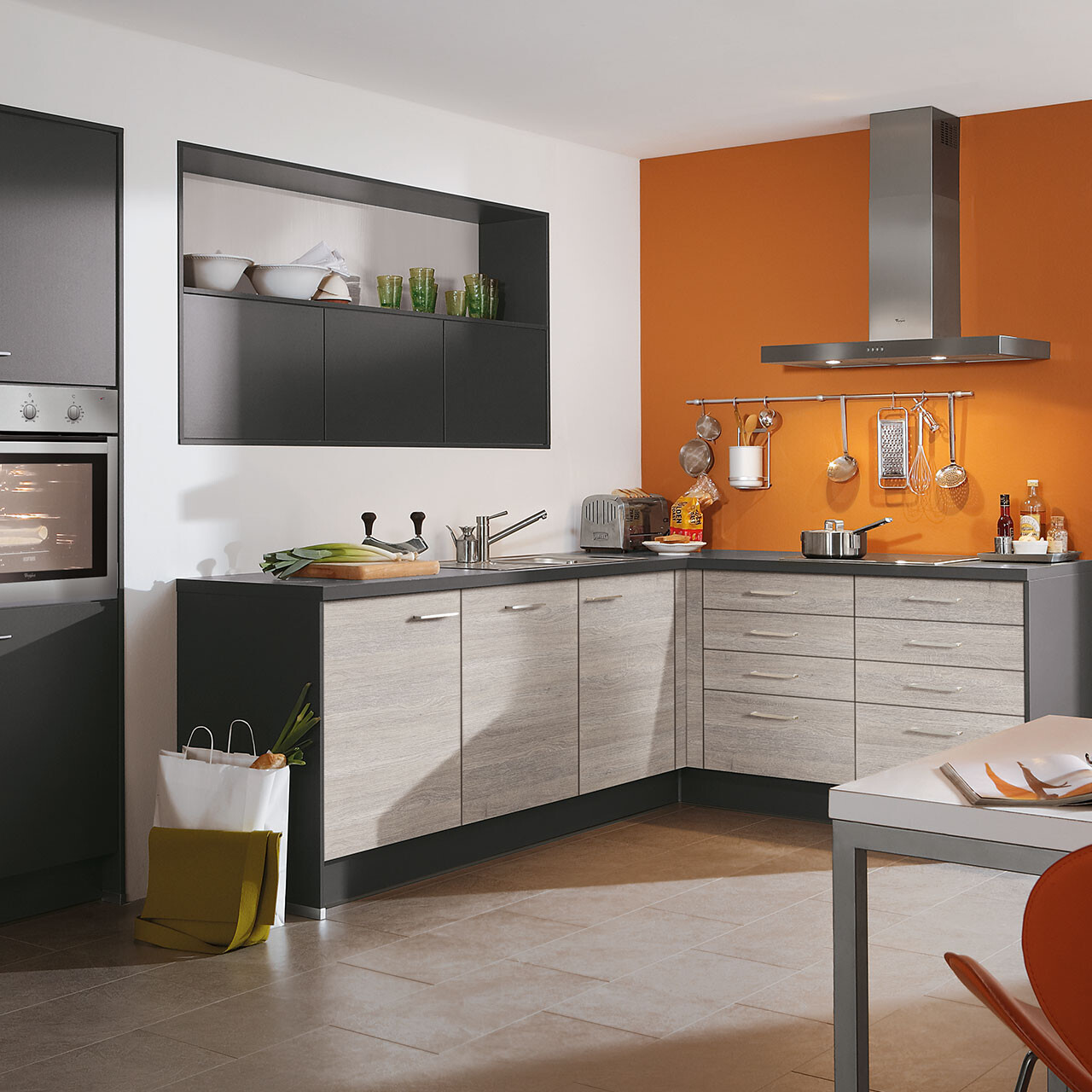 901 oak-effect cashmere grey & IP1200 range, 912 graphite